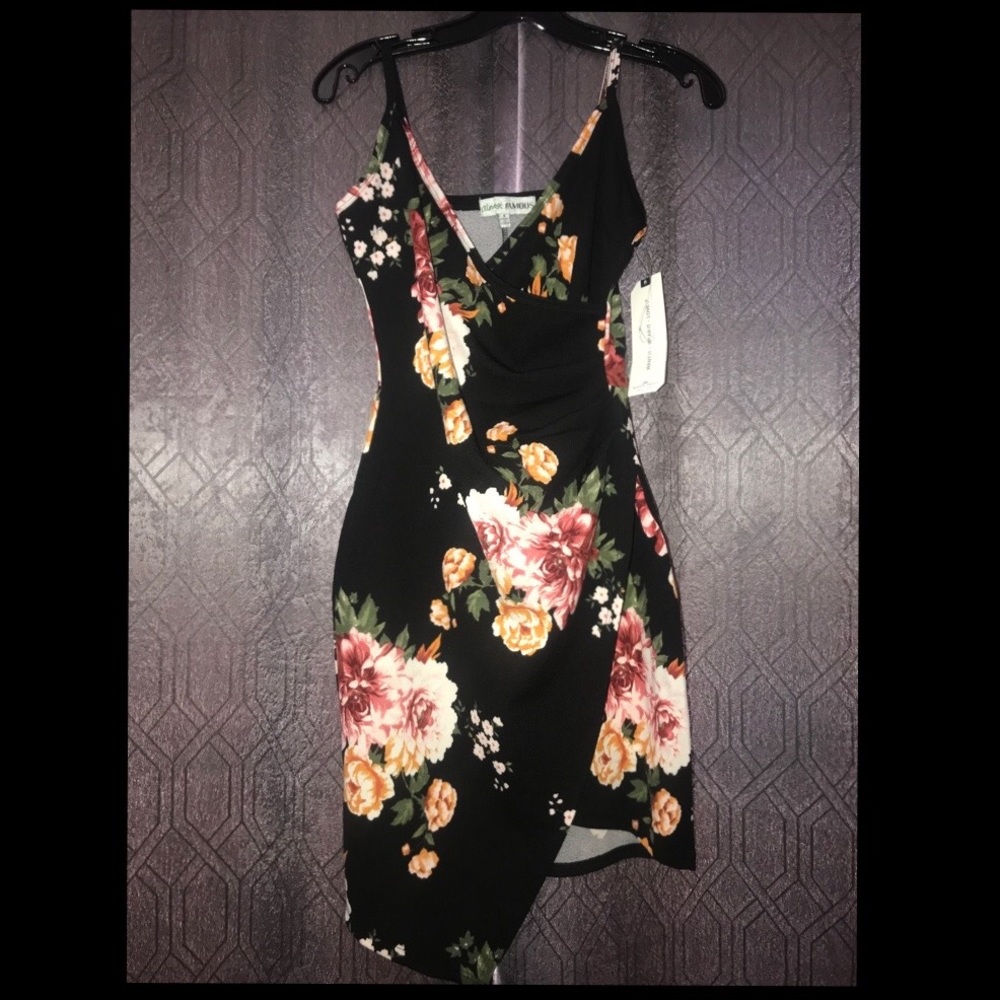 Floral fitted body dress